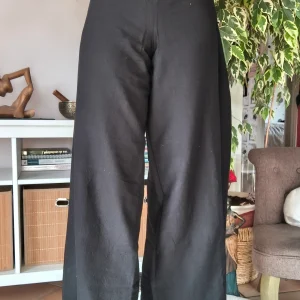 [Pré-co] Jeannette Noir et Terra Cotta